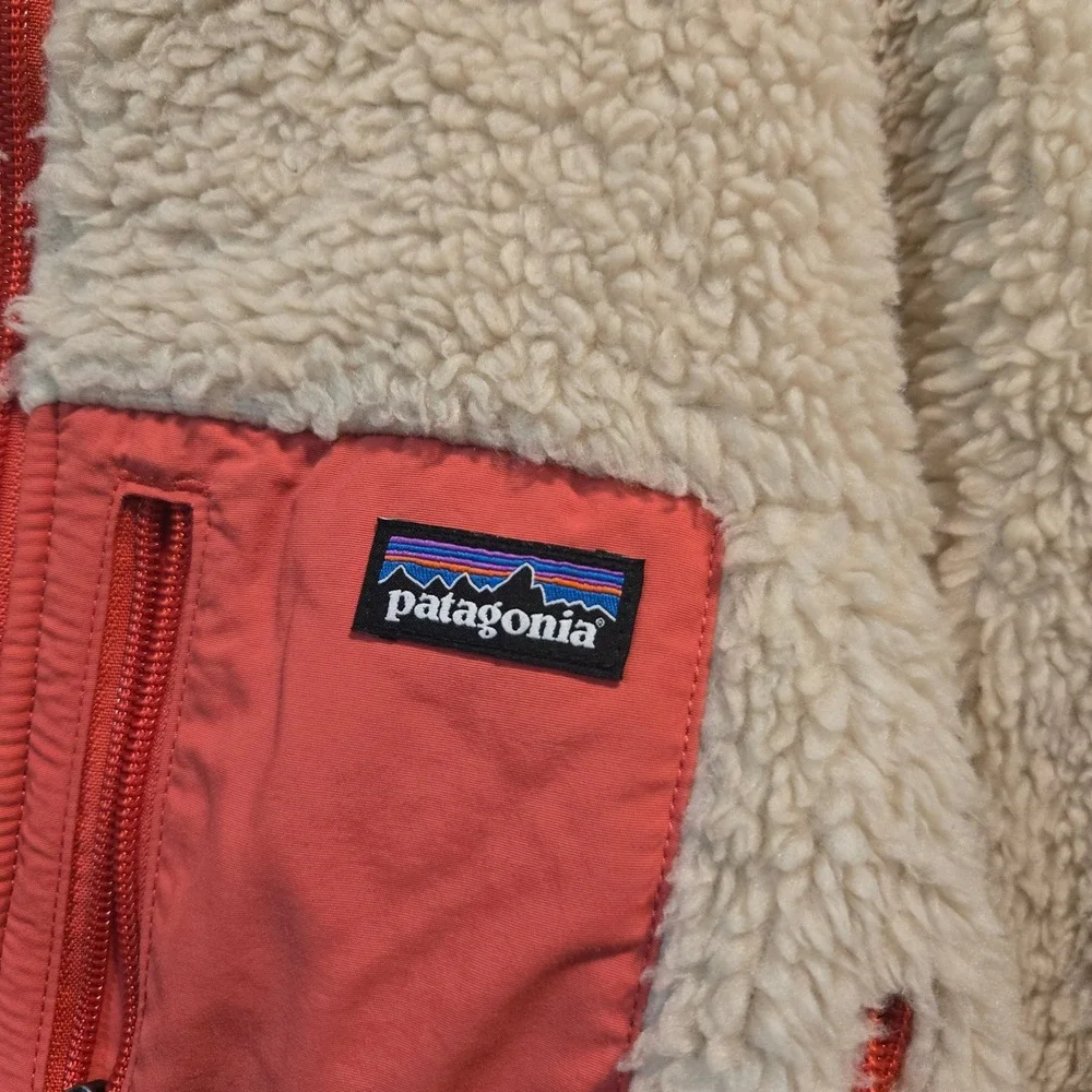 Patagonia Kids Retro-X Fleece Jacket Tan Red Blue 65625 FA22 Size XS 5-6
